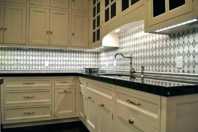 broan range hood flashing light